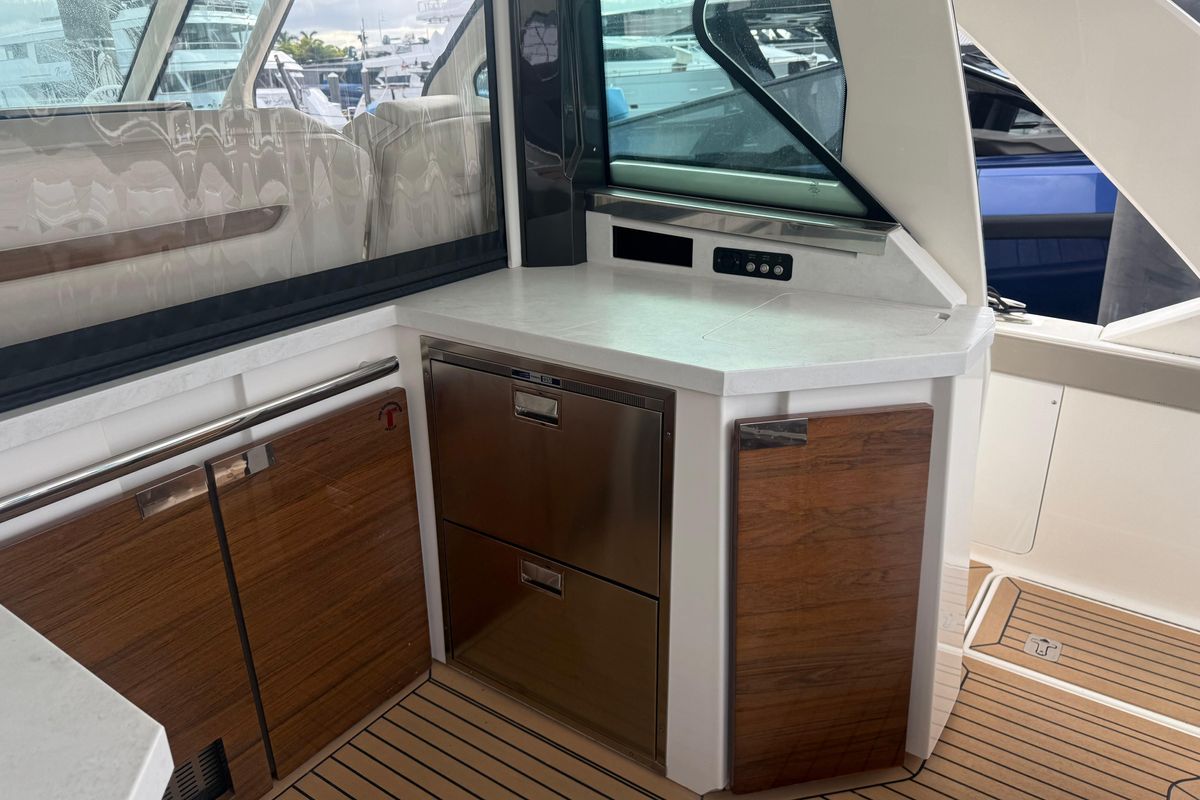 2023 Tiara Yachts 48 