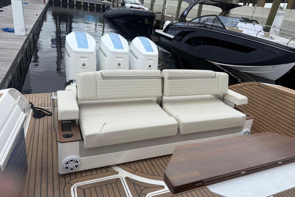 2023 Tiara Yachts 48 