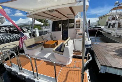 Ranger Tugs 43 Command Bridge