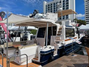 Ranger Tugs 43 Command Bridge