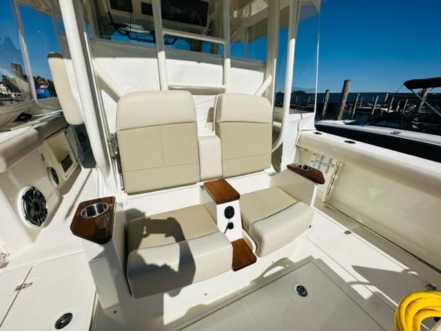 2023 Boston Whaler 360 Outrage