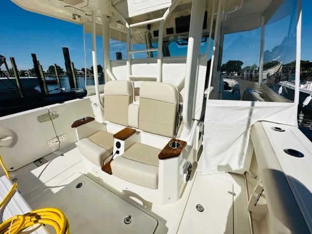 2023 Boston Whaler 360 Outrage