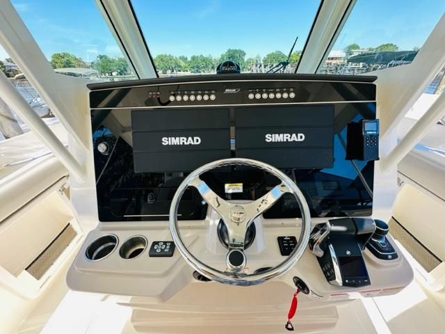 2023 Boston Whaler 360 Outrage