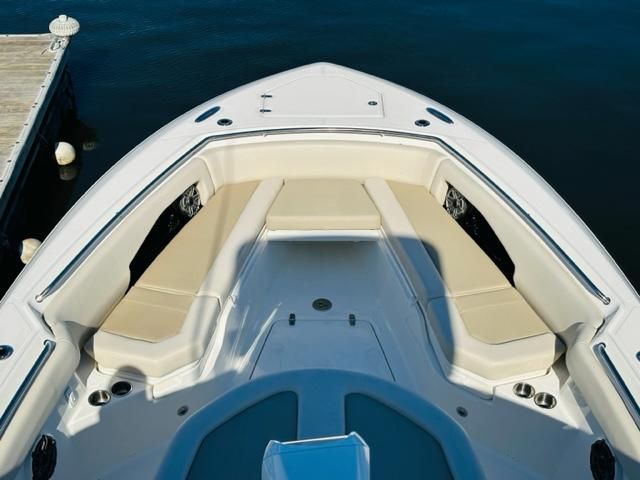 2023 Boston Whaler 360 Outrage