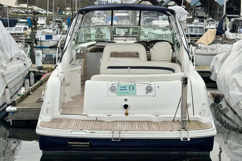  Yacht Photos Pics 2004 Sea Ray 420 Sundancer yacht for sale at marina dock.