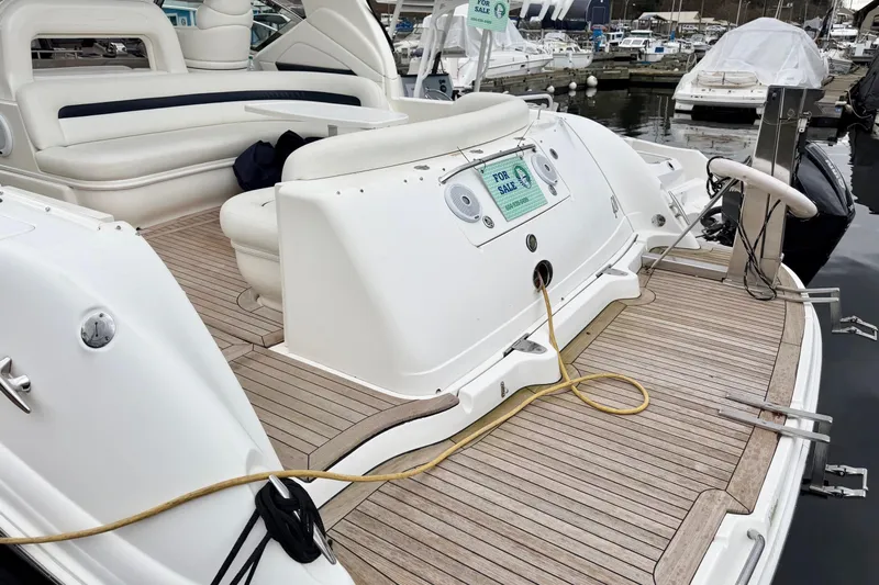  Yacht Photos Pics 2004 Sea Ray 420 Sundancer yacht with spacious deck, for sale at marina.