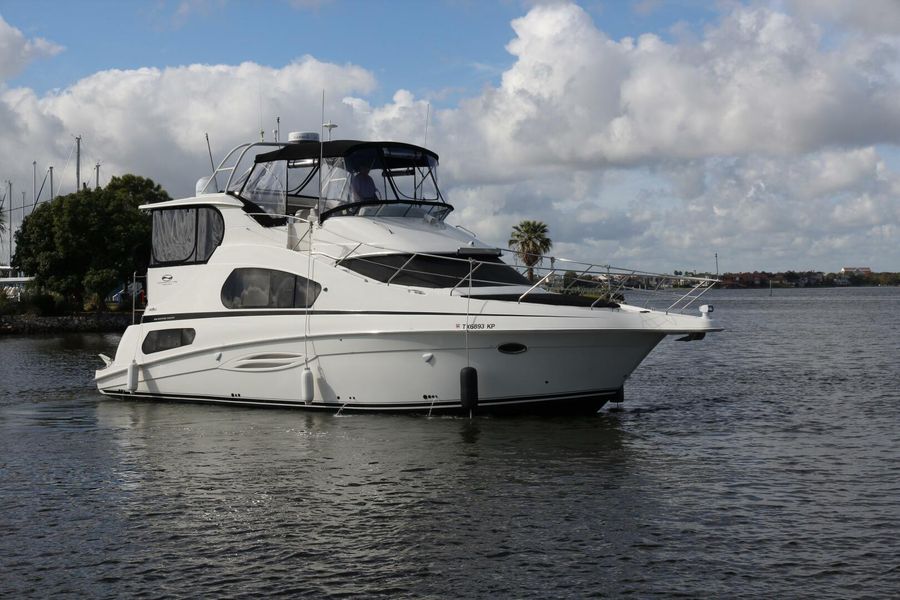 2004 Silverton 39 Motor Yacht