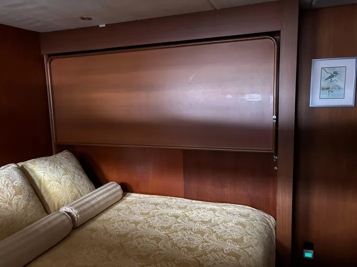 Ocean Pearl Yacht Photos Pics Guest stateroom