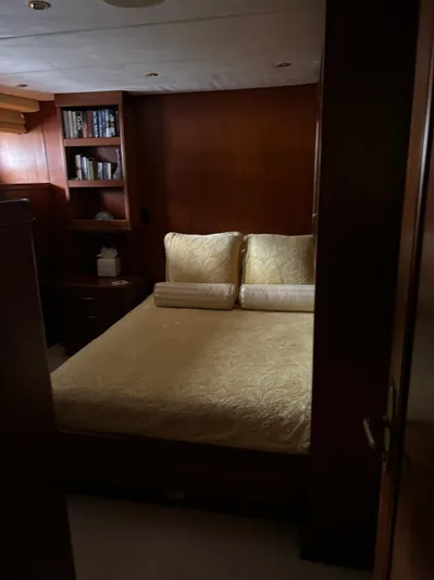 Ocean Pearl Yacht Photos Pics Guest stateroom