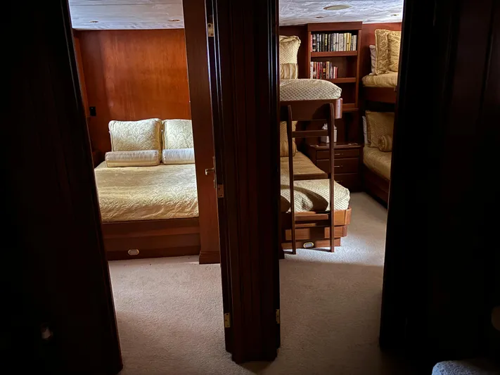 Ocean Pearl Yacht Photos Pics Guest Cabins