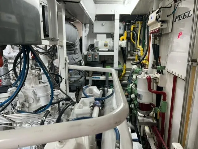 Ocean Pearl Yacht Photos Pics engine room