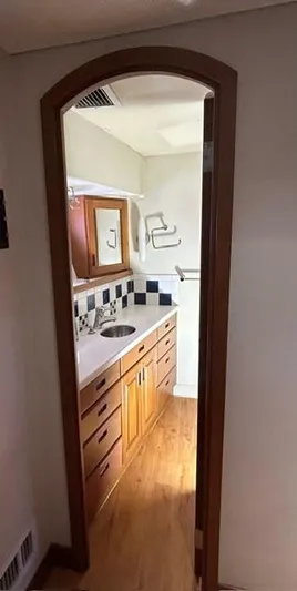 Ocean Pearl Yacht Photos Pics crew head