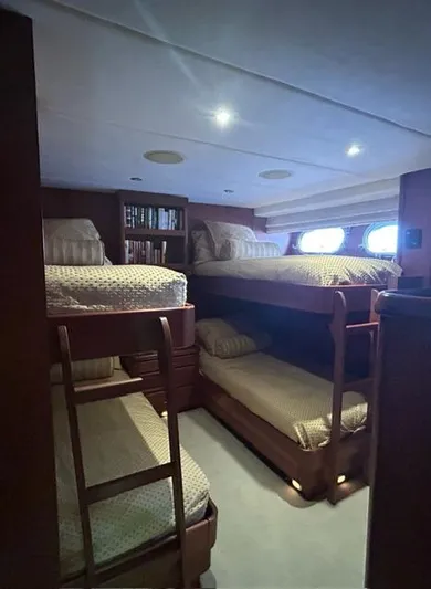 Ocean Pearl Yacht Photos Pics guest cabin