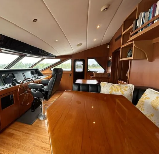 Ocean Pearl Yacht Photos Pics Pilothouse