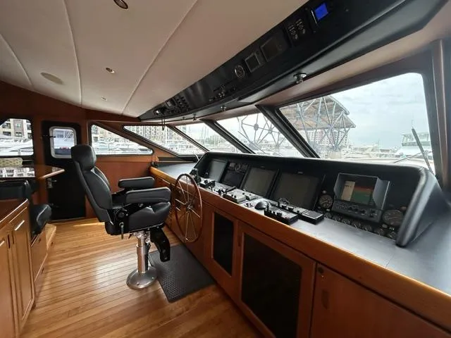Ocean Pearl Yacht Photos Pics pilothouse