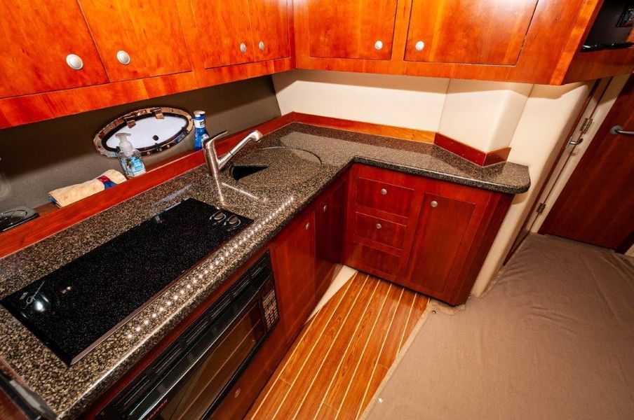 2006 Cruisers Yachts 460 Express