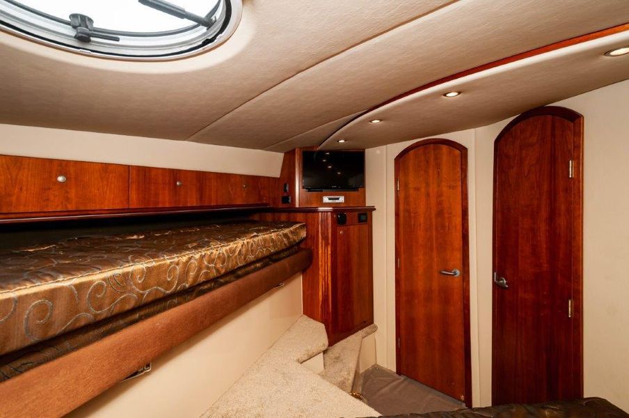 2006 Cruisers Yachts 460 Express