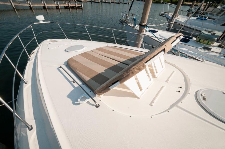 2006 Cruisers Yachts 460 Express