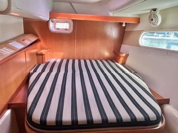 Homeport 4 Yacht Photos Pics 