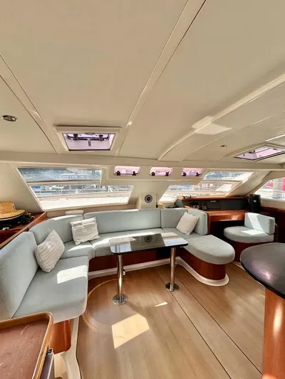 Homeport 4 Yacht Photos Pics 