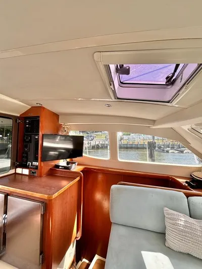 Homeport 4 Yacht Photos Pics 