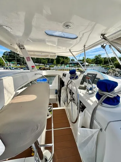 Homeport 4 Yacht Photos Pics 