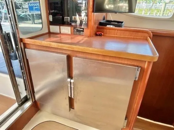 Homeport 4 Yacht Photos Pics 