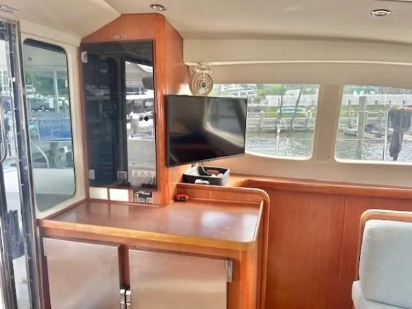 Homeport 4 Yacht Photos Pics 