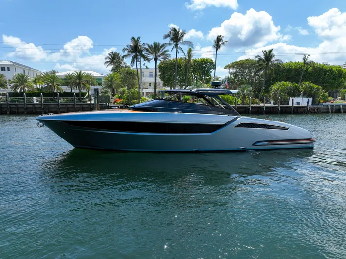 Epica Yacht Photos Pics 