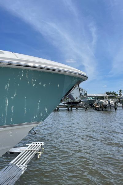 2021 Boston Whaler 280 Vantage