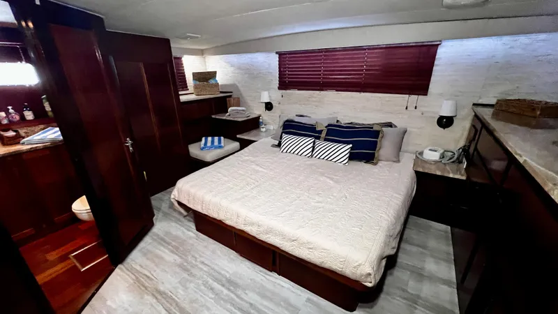 Kokomo Yacht Photos Pics 