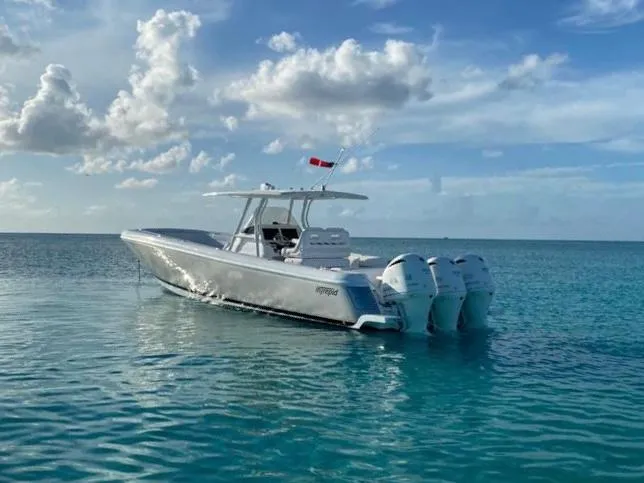 Towa VII Yacht Photos Pics 