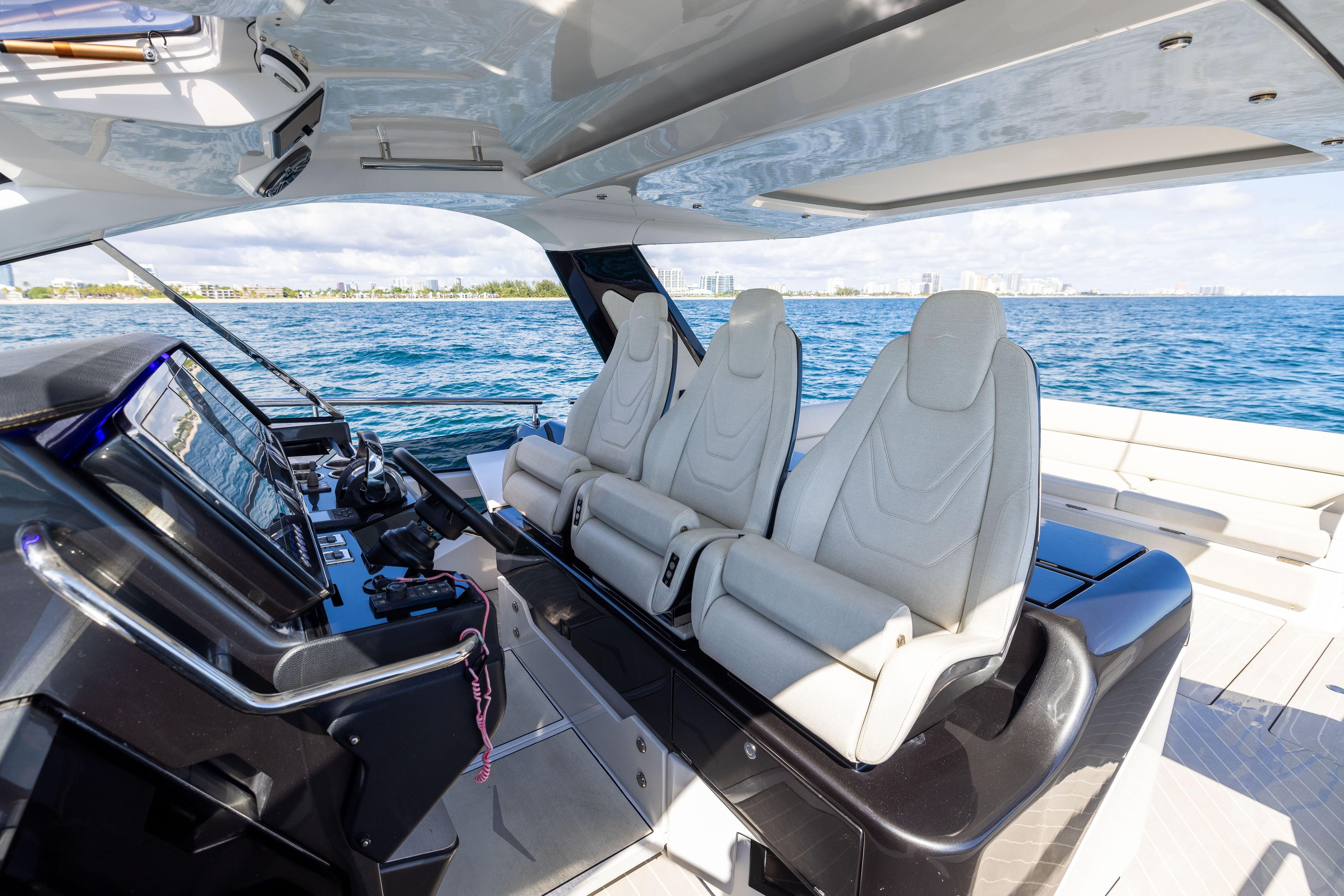 2022 Azimut 47