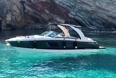 2018 Four Winns 290 Horizon