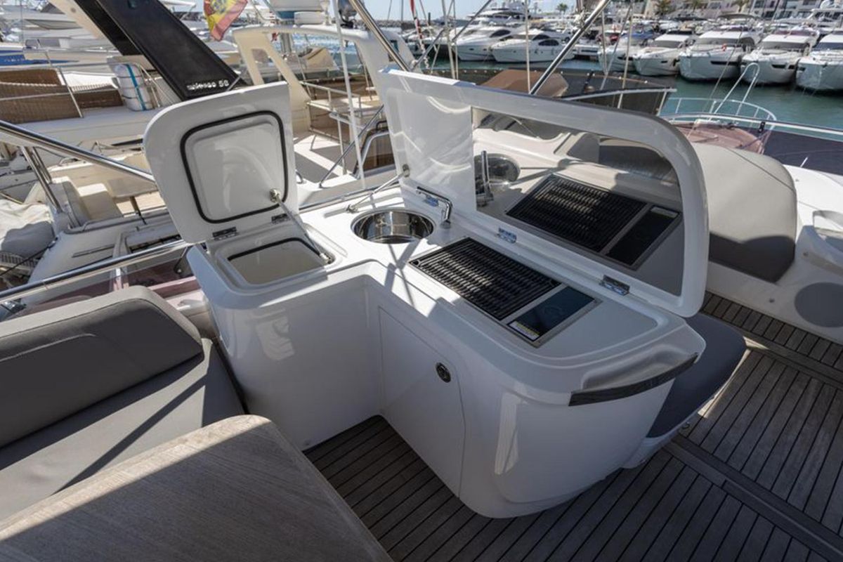 2021 Princess 47 