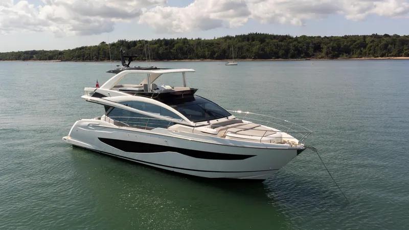 Madness V Yacht Photos Pics 