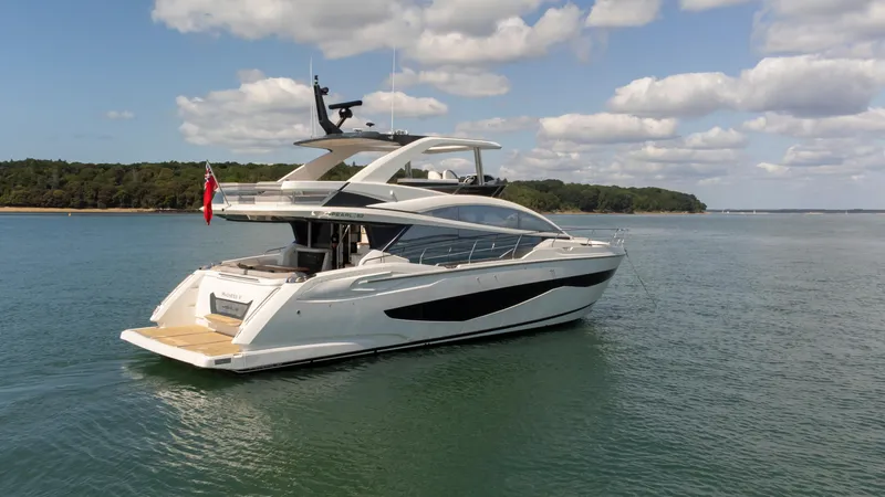 Madness V Yacht Photos Pics 