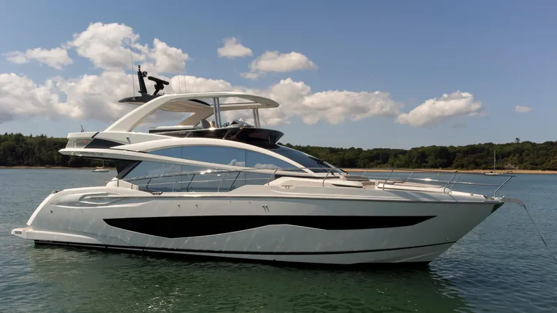 Madness V Yacht Photos Pics 