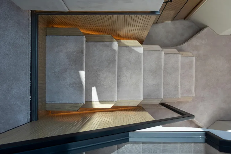 Madness V Yacht Photos Pics 