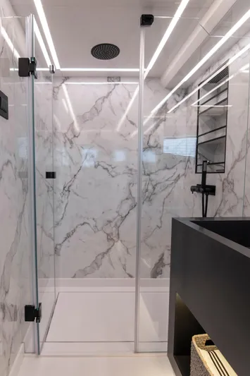 Madness V Yacht Photos Pics 