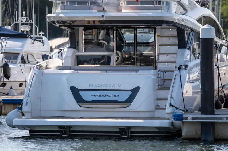 Madness V Yacht Photos Pics 
