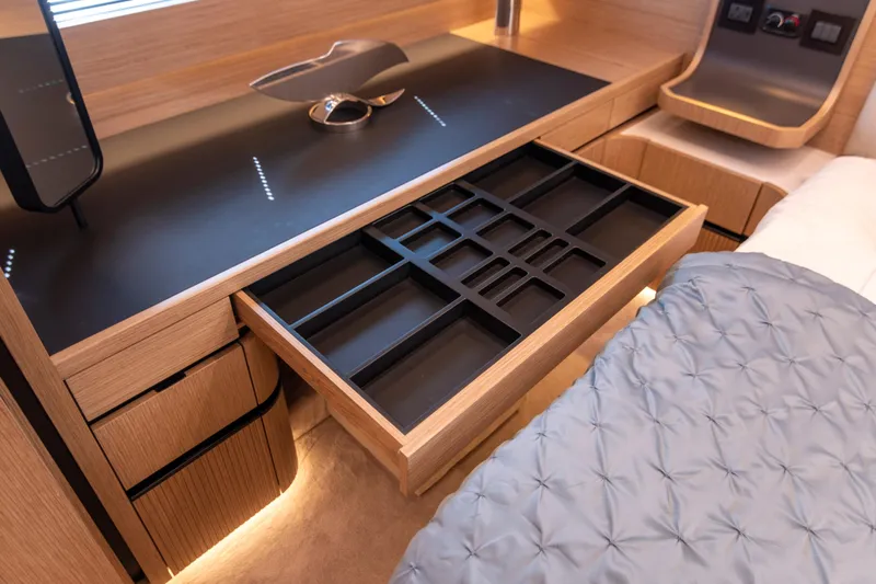 Madness V Yacht Photos Pics 