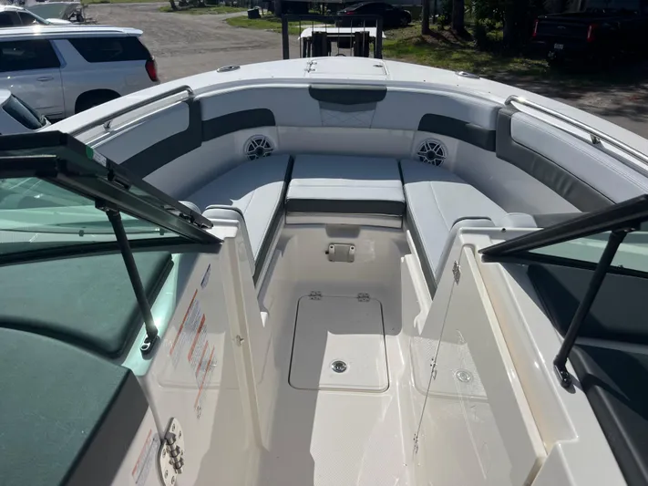  Yacht Photos Pics 2025 Robalo R257 Dual Console boat interior with spacious seating and modern design.