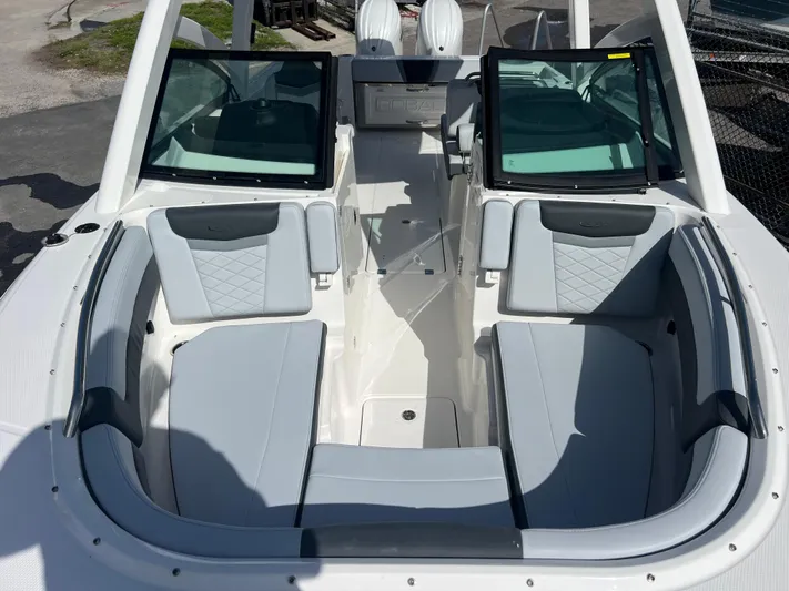  Yacht Photos Pics 2025 Robalo R257 Dual Console boat interior with spacious seating and modern design.