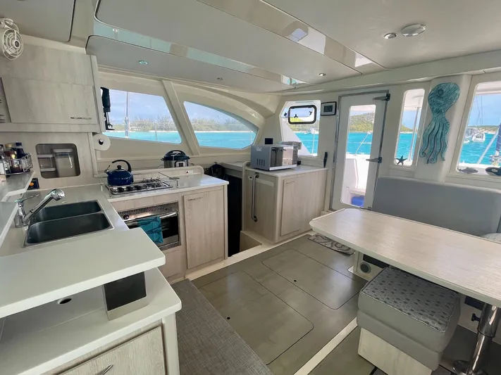 Sea Lynx Yacht Photos Pics 