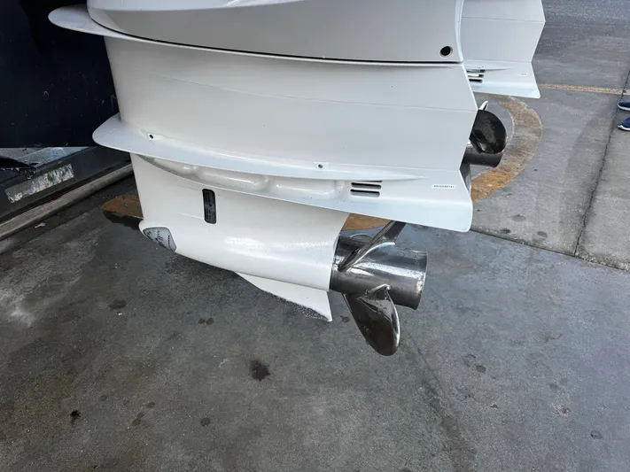  Yacht Photos Pics 2023 PURSUIT 358 S - Image 72