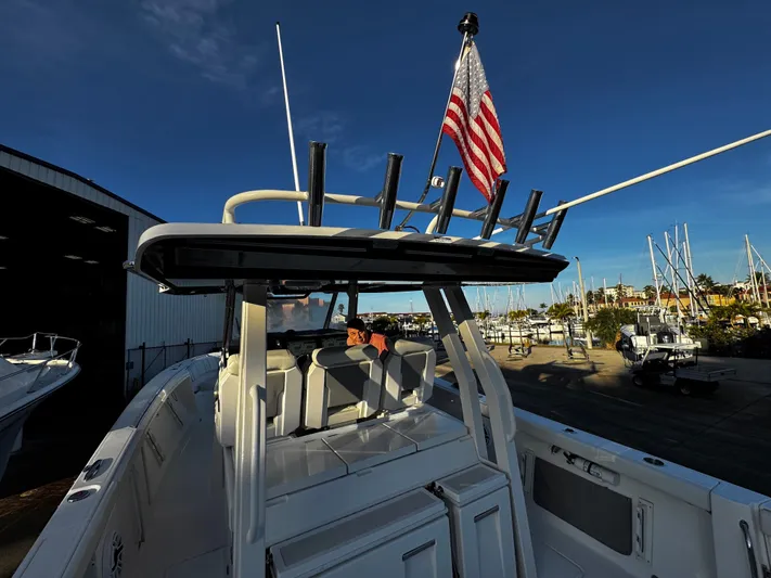  Yacht Photos Pics 2023 PURSUIT 358 S - Image 68