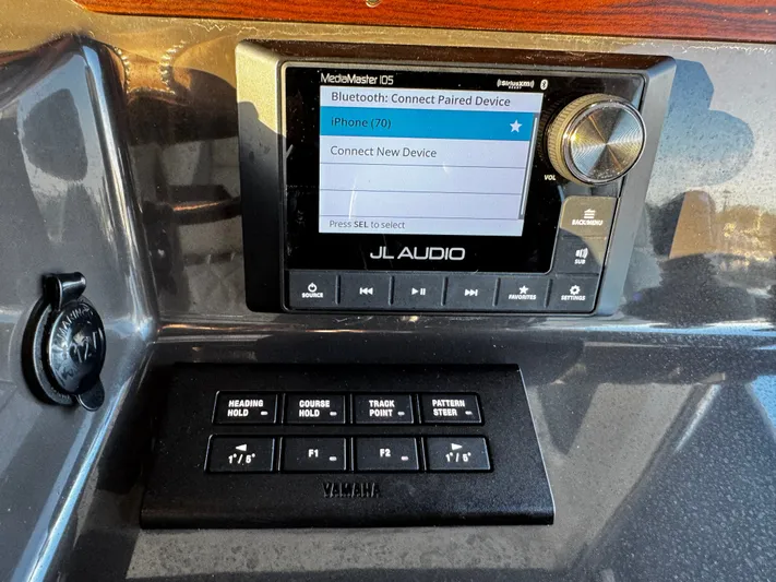  Yacht Photos Pics 2023 PURSUIT 358 S - Image 58