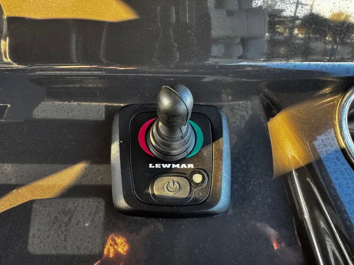  Yacht Photos Pics 2023 PURSUIT 358 S - Image 61