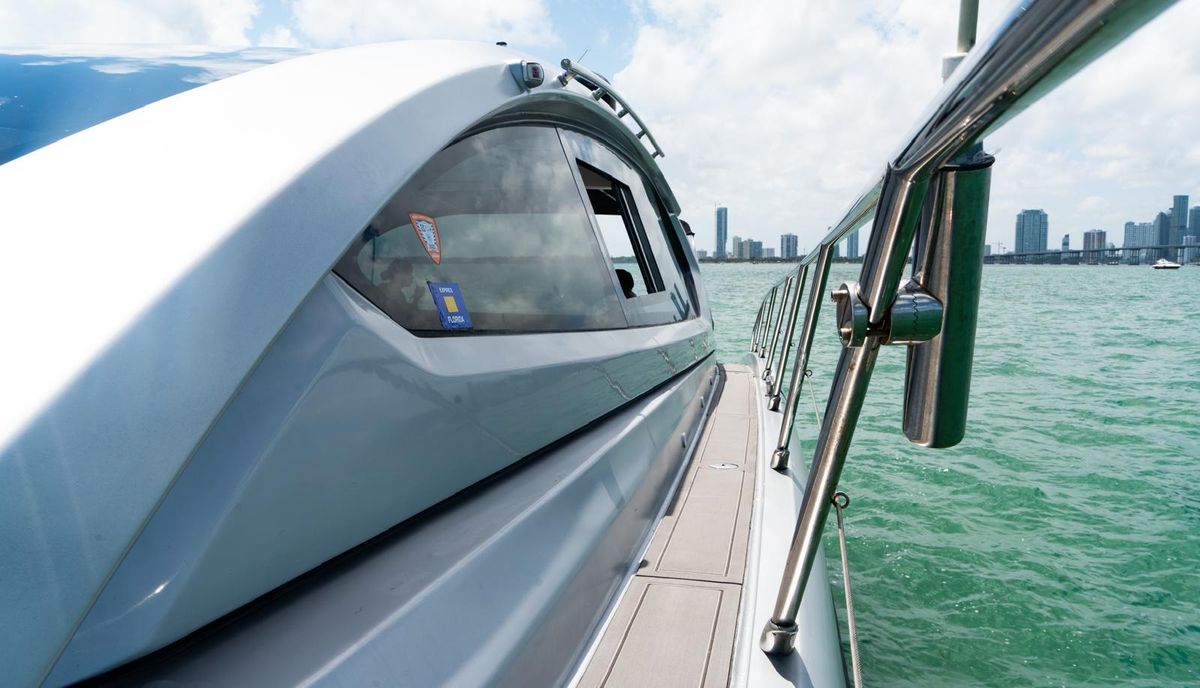 2013 Azimut 58 